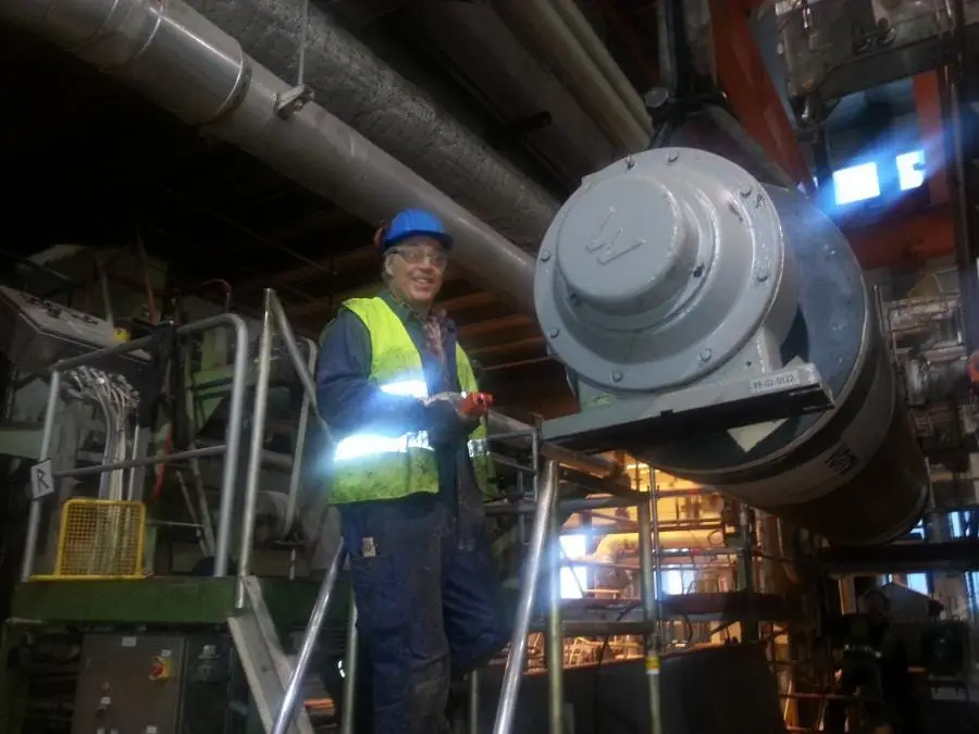 Montering av pressvals i en industrianläggning